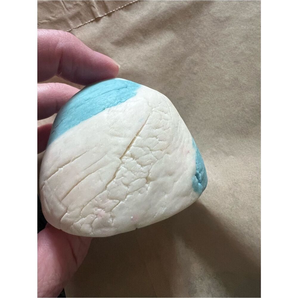 Lush Blue Skies and Fluffy Clouds Bubble Bar DISCONTINUED - Picture 4 of 7